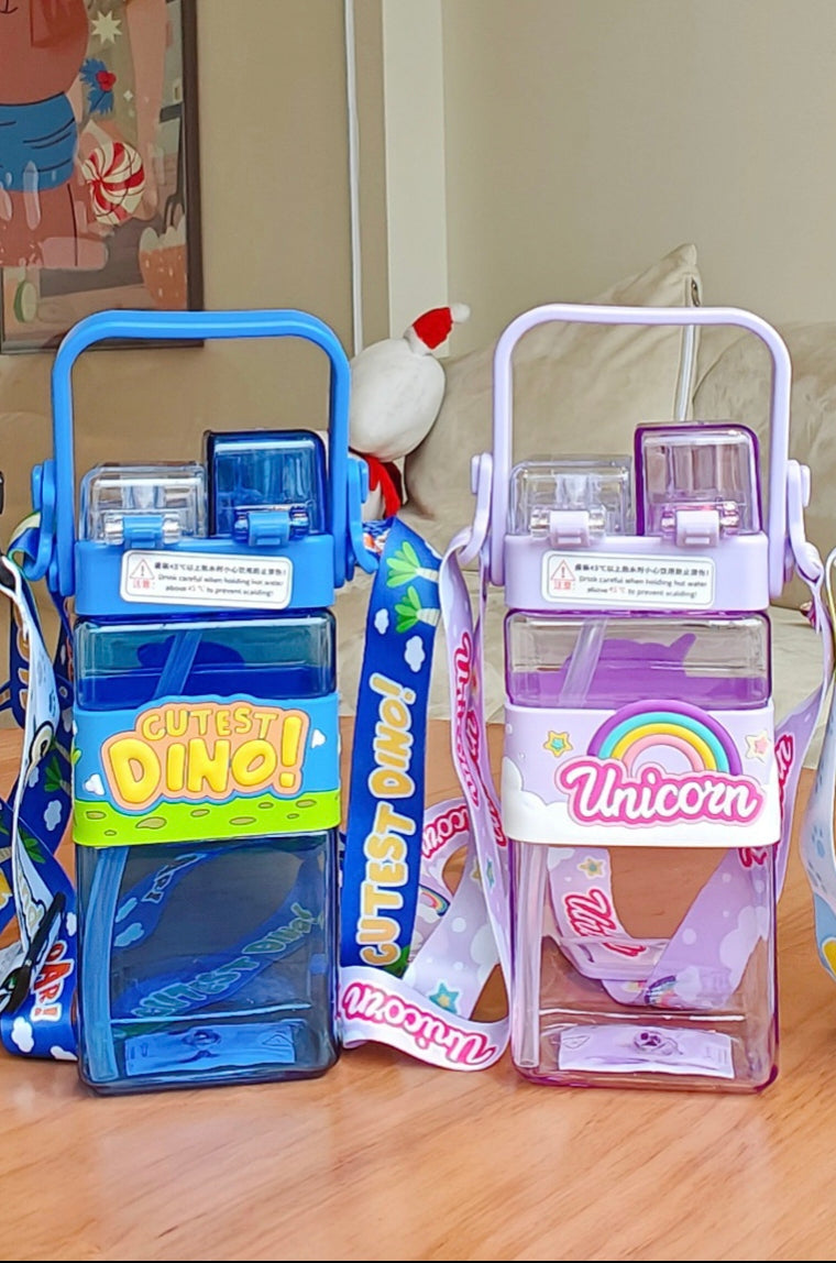 Kids Dual Straw Water Bottle with strap 520ml
