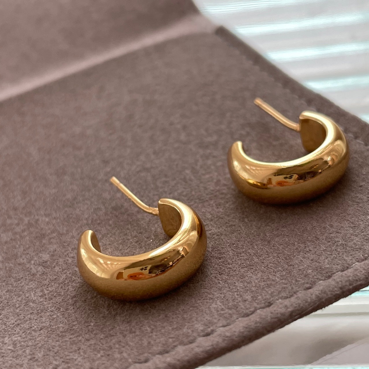 24k Gold Plated Classic Women's Small Hoops Earrings