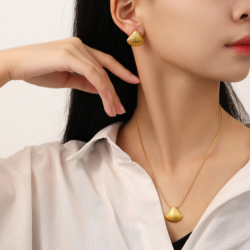 Shell Necklace/Earrings 18k Gold Plated