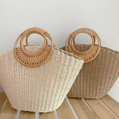 Handmade Ring Wood Handle Straw Bag