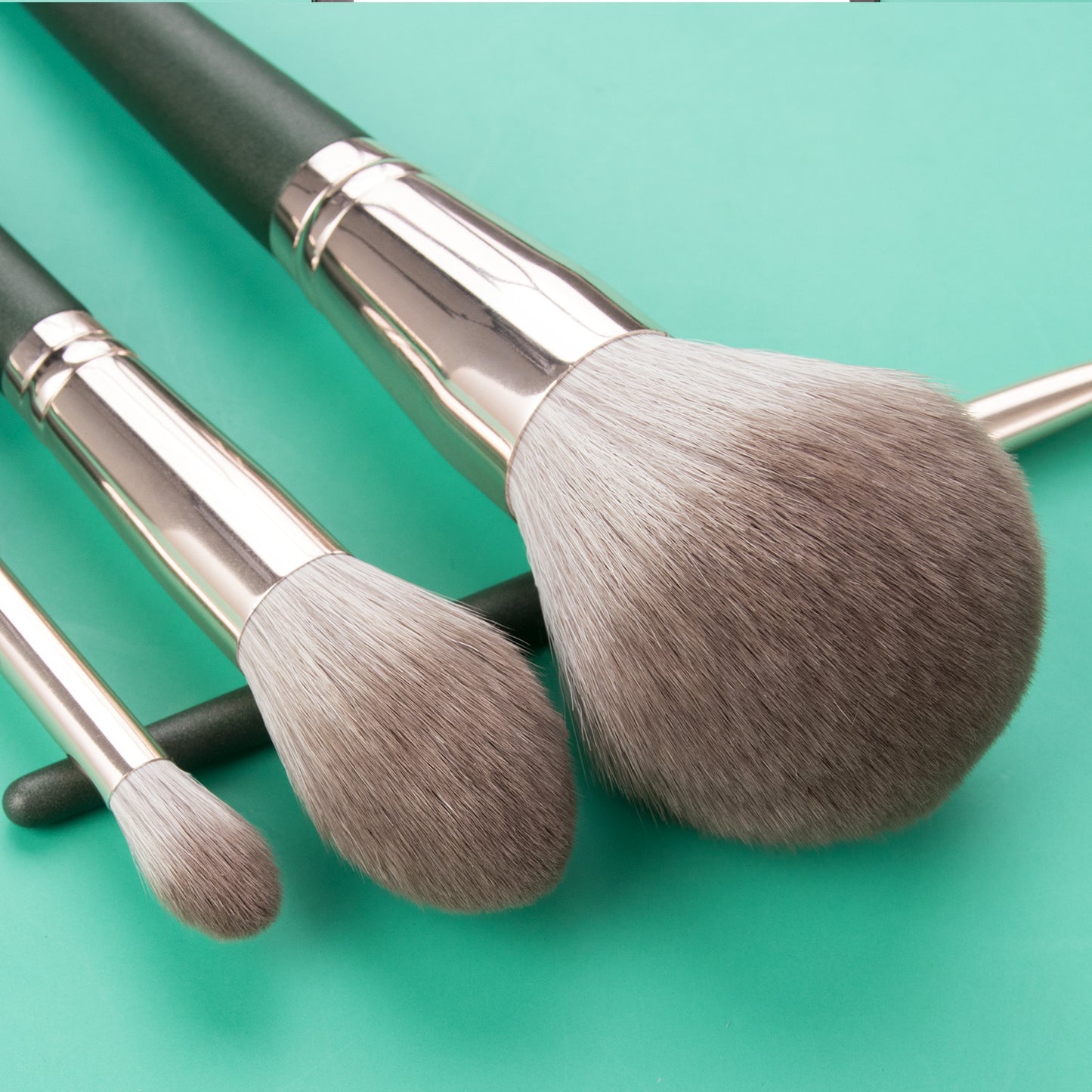 14 Pcs Dark Green Premium Cosmetic Makeup Brush Set