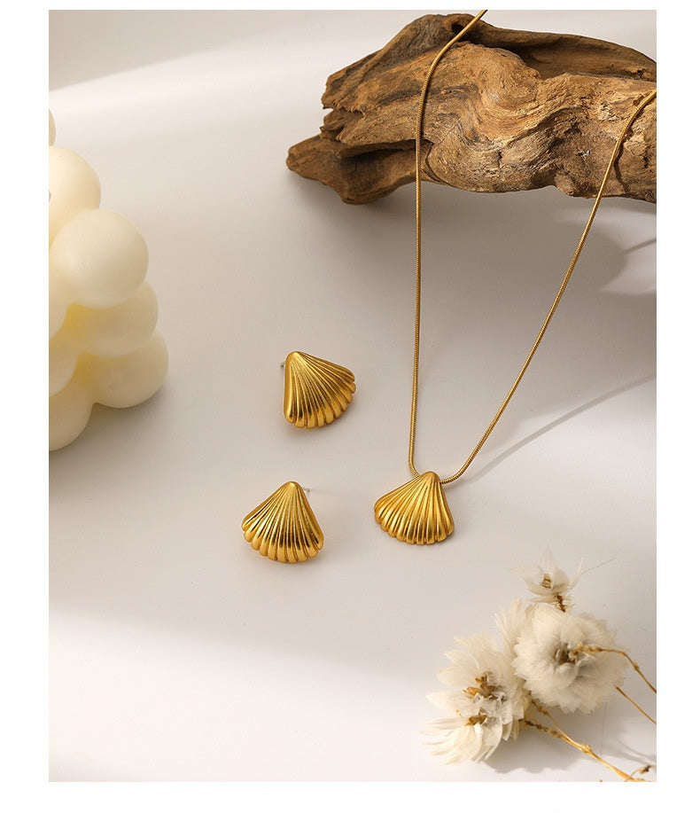 Shell Necklace/Earrings 18k Gold Plated