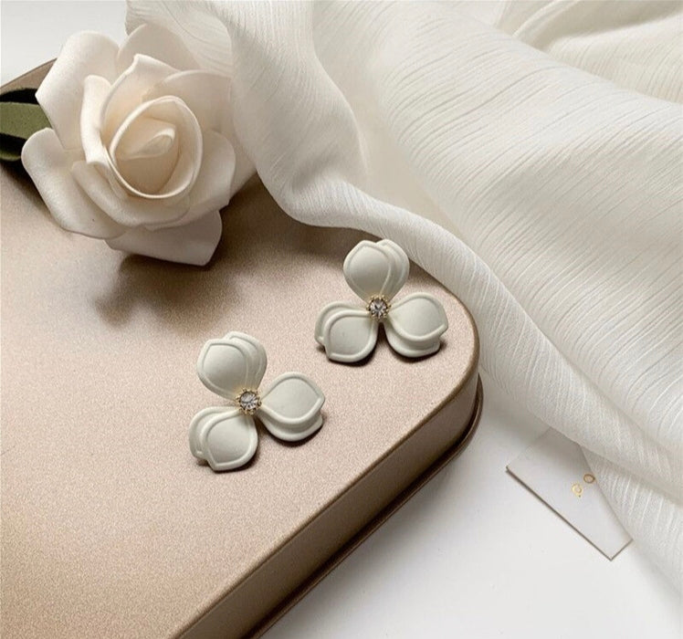 White Gardenia Earring