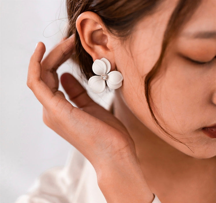 White Gardenia Earring